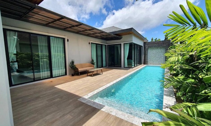 Koh Kaew Villa | 3 BR Pool Villa in Boat Lagoon Phuket