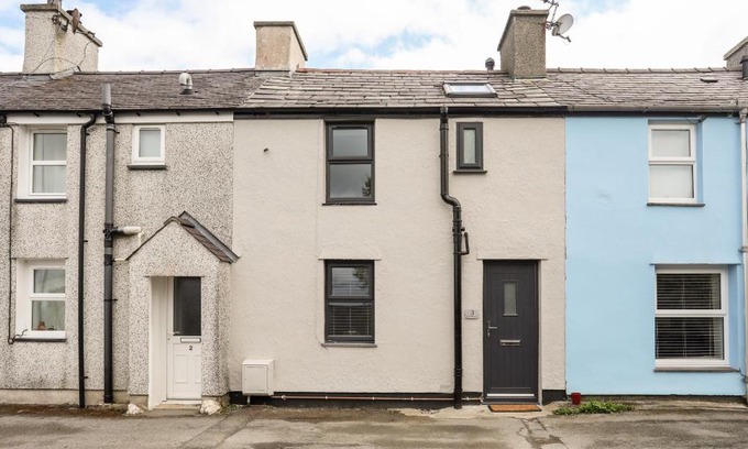 Bangor Casa | 3 Cae Chwarel