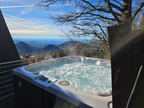 Queyrieres Chalet De Esquí | 3 Chalets avec vue imprenable et SPA