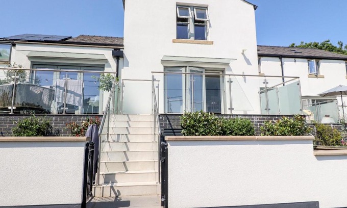 Hurst Green Casa | 3 Clough Cottages