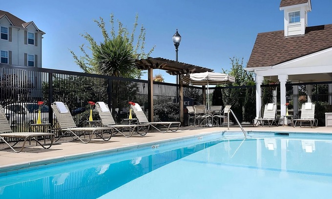 Renton Hotel | 3 Comfortable Units: Near Renton Hotspots, Airport Shuttle, Outdoor Pool!