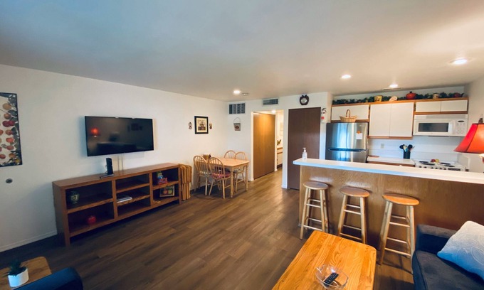 Quincy Condominio | #3 Condo near large pool & shuttle to Gorge Amp-book separately