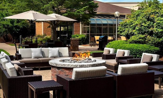 Middletown Hotel | 3 Convenient Room Located at Route 114 | Budget Wise w/ Free Parking