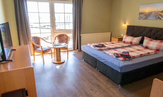 Wiek Cabaña | 3 - Doppelzimmer - Pension Zur Wittower Fähre