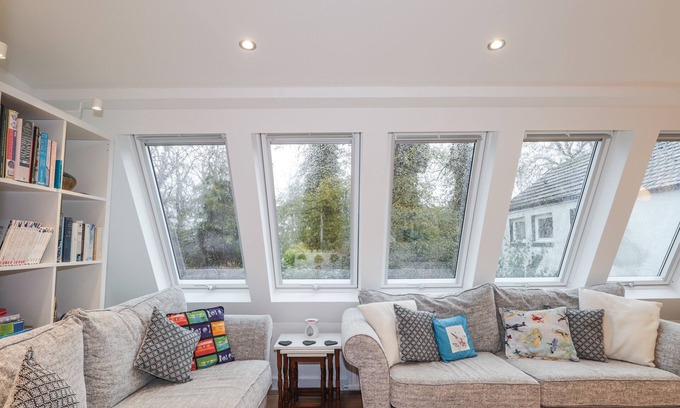 Glenmorangie Cabaña | 3 DUNROBIN STREET, pet friendly, with a garden in Tain