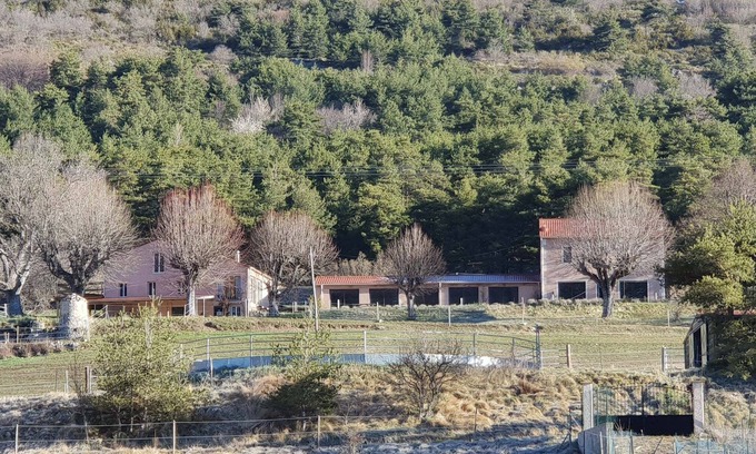Seranon Casa | 3* furnished apartment with indoor pool access in a stud farm in the Grasse highlands