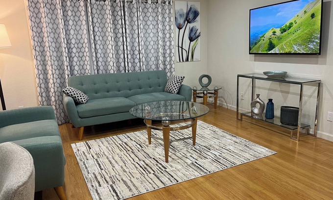 Downtown Apartamento | 3. Gorgeous 2-bedroom, 2 bath, City Center