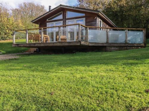 Looe Casa | 3 Hedgerows