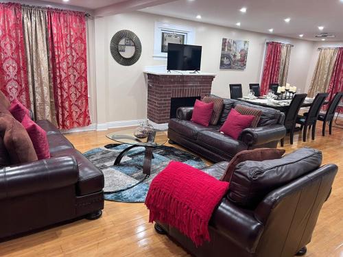 Queens Casa | 3 Luxurious bedrooms entire home, exclude basement