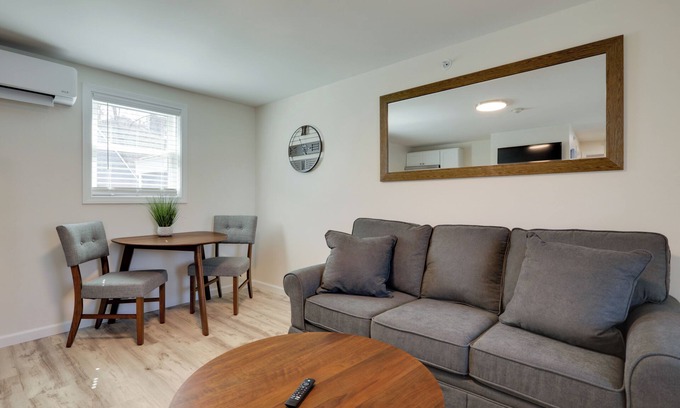 Wareham Apartamento | 3 Mi to Beach & Pier: Pet-Friendly Cape Cod Apt!