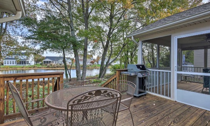 Ocean View Casa | 3 Mi to Bethany Beach Gem with Deck and Pool Access