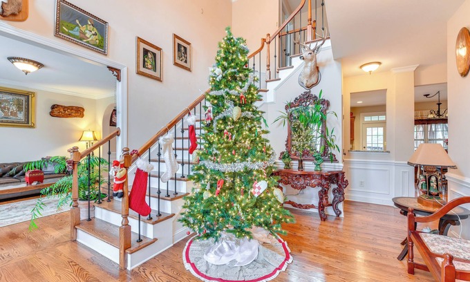 Fort Mill Casa | 3 Mi to Carowinds: Retreat w/ On-Site Fishing