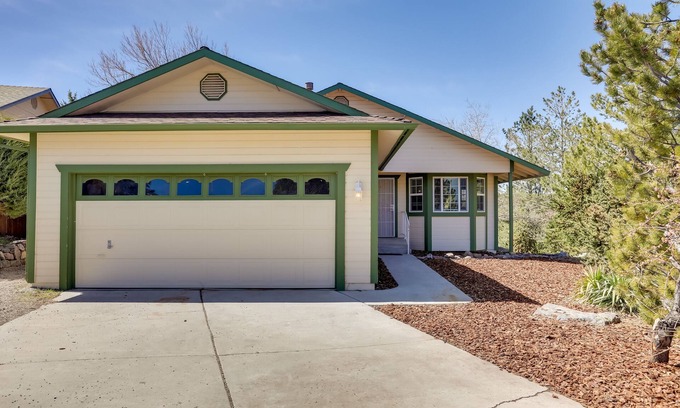 Northeast Reno Casa | 3 Mi to Casinos: Reno Home w/ Fenced Yard!