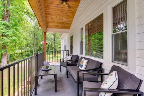 Forest City Casa | 3 Mi to Downtown Home with Fire Pit in Forest City
