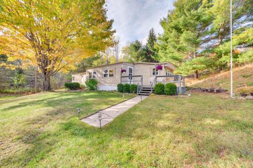 Petoskey Casa | 3 Mi to Lake Michigan Pet-Friendly Home!