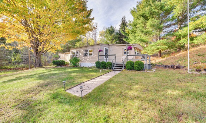 Petoskey Casa | 3 Mi to Lake Michigan: Pet-Friendly Home!