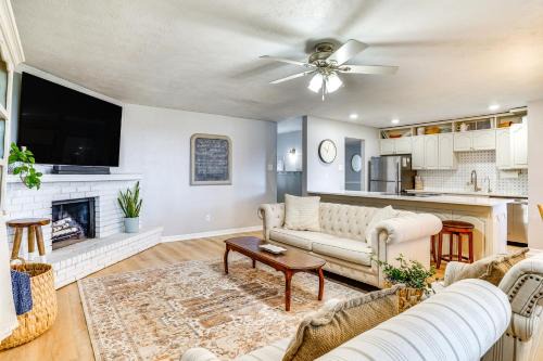 North Richland Hills Casa | 3 Mi to NRH2O Water Park Home with Furnished Patio