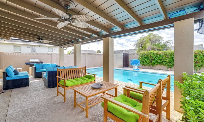 Cox Heights Casa | 3 Mi to Old Town: Modern Oasis in Scottsdale!