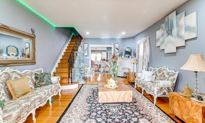 Yeadon Casa | 3 Mi to Penn Pet-Friendly Townhome in Yeadon!