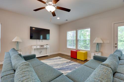 Ocean Isle Beach Casa | 3 Mi to Sand and Surf Ocean Isle Beach Retreat!