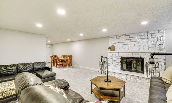 West Valley City Apartamento | 3 Mi to Valley Fair Mall: Salt Lake City Apt!