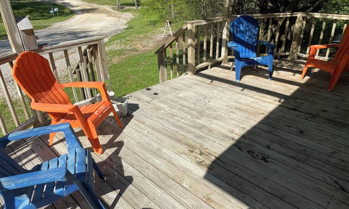 Auburn Cabaña | 3 miles from the Auburn campus and Jordan Hare Stadium!