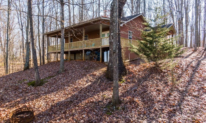 Albany Casa | 3 miles from Wolf Creek Dam! Boat and camper parking available