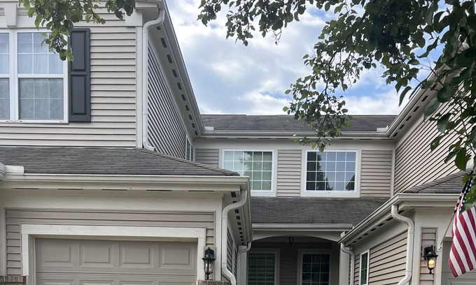 Latonia Condominio | 3 minutes from downtown Cincinnati beautiul 2100 sq foot condo with balcony.