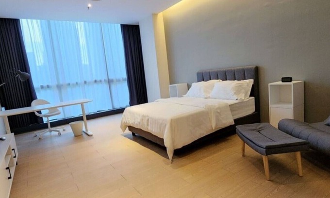 Kampung Kerinchi Apartamento | 3 minutes to Kerinchi Station! Contemporary Studio near Mid Valley