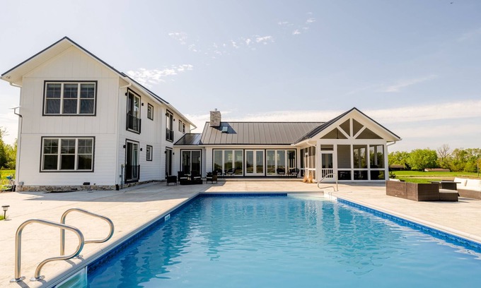 Baroda Casa | 3 Nt Min! Gorgeous Buchanan Home With Private Pool!