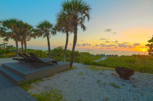Indian Rocks Beach Casa | 3 Palms Beachfront Cottages