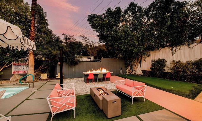 Tahquitz River Estates Cabaña | 3 Private Rooms At The Wesley Hotel Perfect for Group Stays