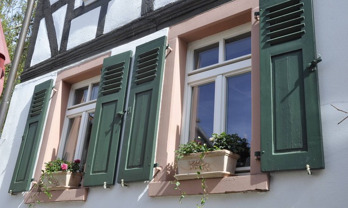 Karben Apartamento | Apartamento de 3 habitaciones en el histórico Hofreite en Karben, cerca de Frankfurt am Main