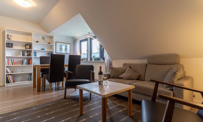 Tating Apartamento | 3-room apartment on the 1st floor of a detached house with infrared cabin and balcony.