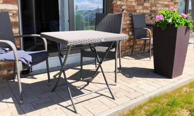 Steintor-Vorstadt Apartamento | 3-room apartment with terrace (ground floor) - Apartments at the golf course Warnemünde GmbH & Co.KG