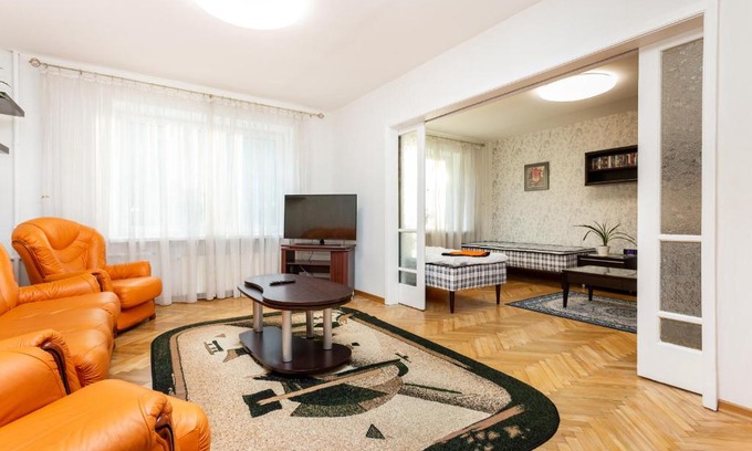 Tatari Apartamento | 3 room central apartmend 90m2 parking for one car fifth floor and the building does not have an elevator
