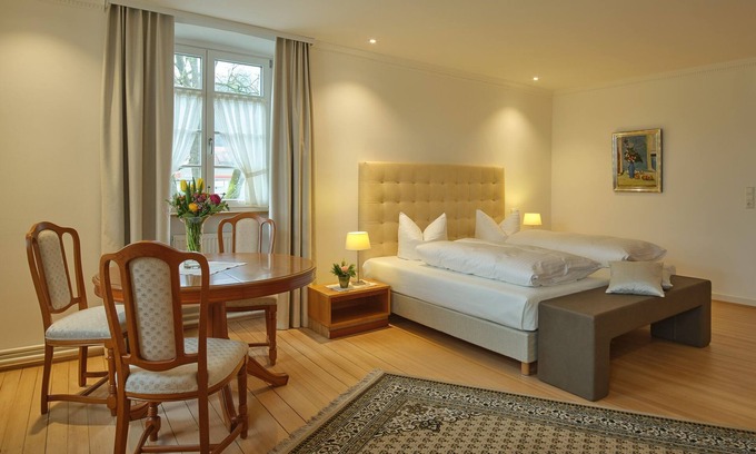 Kenzingen Apartamento | 3-room family apartment Agnes - Scheidels Restaurant zum Kranz-Hotel