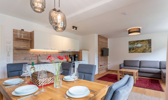 Mauterndorf Villa | 3 room penthouse with terrace, private sauna and carport