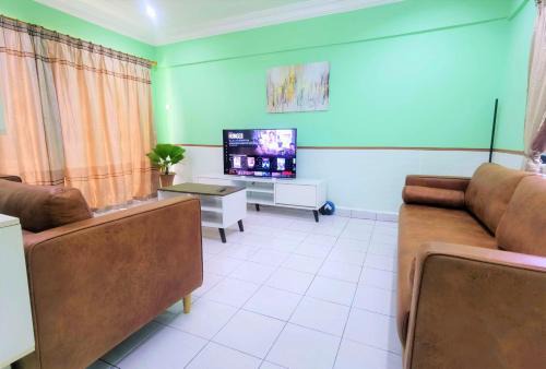 Bukit Jalil Apartamento | 3 Rooms 2 parking 10pax PSR Comfy Sofa&Bed near MRT Eateries McD