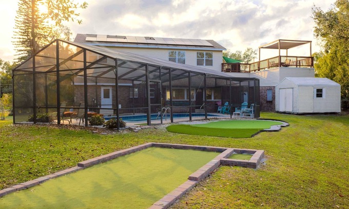 Edgewood Casa | 3 Rooms, Lake, Bocce Ball, Putting Green, Fire pit, Deck