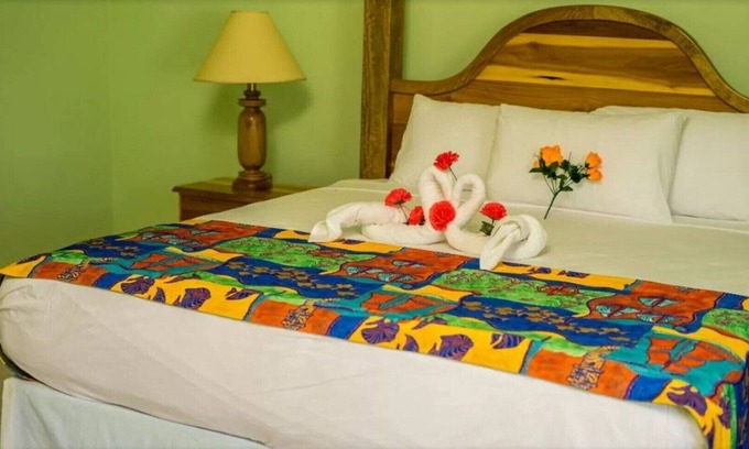 Runaway Bay Complejo | 3+ Standard Doble 2, 1 Cama Queen, Vista al Jardín