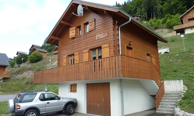 Station de Drouzin le Mont Chalet De Esquí | Chalet de 3 estrellas con gran terraza, garaje y acceso a senderismo