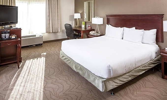 Milford Hotel | Hotel de 4 estrellas ∙ DoubleTree by Hilton Boston-Milford
