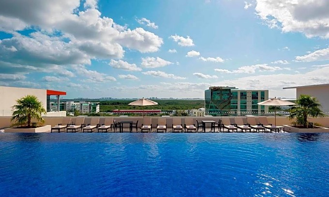 Downtown Cancun Hotel | Hotel de 3 estrellas ∙ Four Points by Sheraton Cancun Centro
