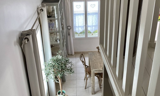 Sainte-Marie-de-Re Casa | Casa con orientación sur patio, Barrio ligada a Santa María