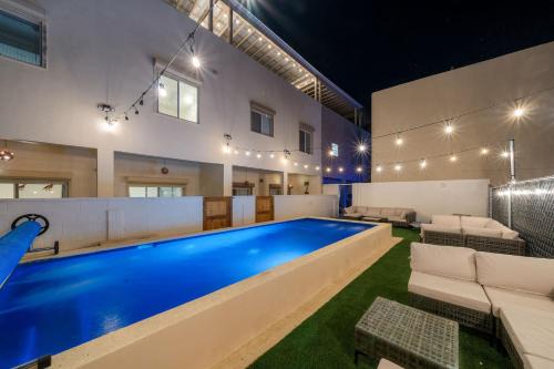 Bahía La Choya Casa | 3 Story Home 3BR 2BA with Rooftop View and Heated Pool