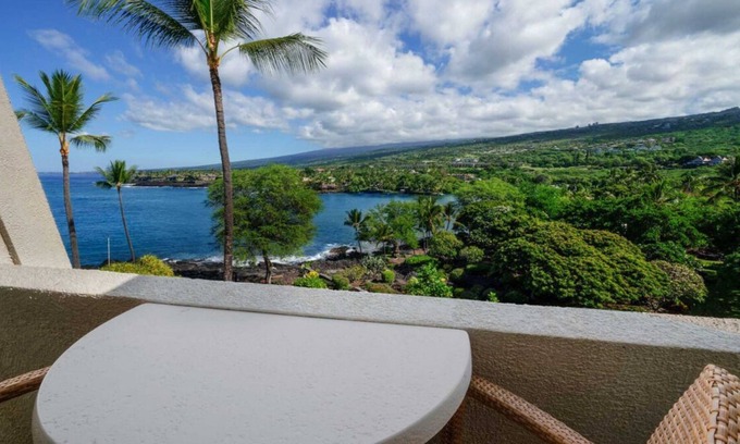 Keauhou Casa | 3 x Club Ocean View 2 Double Beds at Outrigger Kona Resort and Spa
