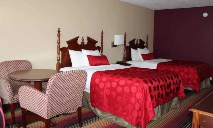 Perry Casa | 3 x Non-smoking Two Doubles 1st Floor Room at FairBridge Inn Express Perry