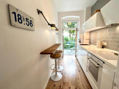 Flensburg Apartamento | 3 Zimmer Ferienwohnung Burghof mit Balkon im Herzen Flensburgs