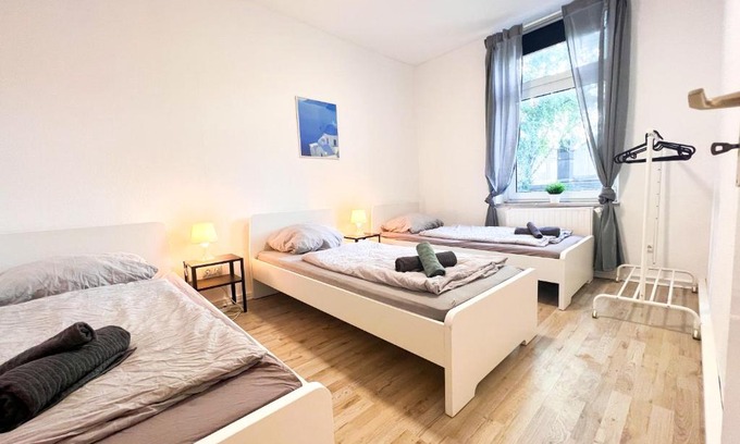 Altenhagen Apartamento | 3 Zimmer mit 6 Betten, große Küche, neues Bad, 7min zur A1